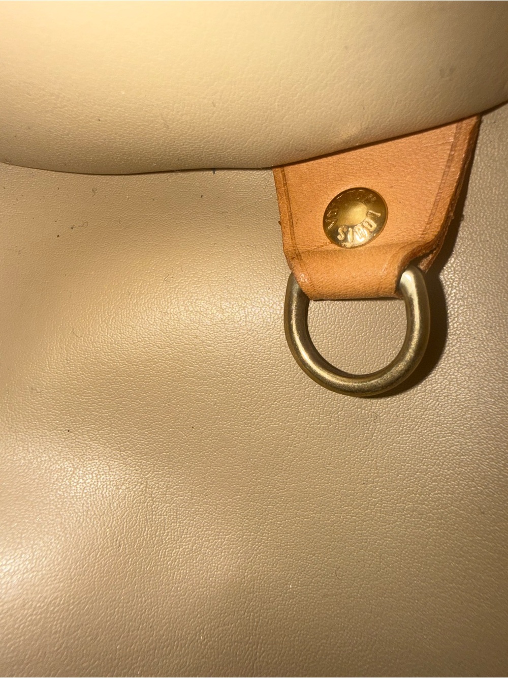 Louis Vuitton Vachetta Tan Leather Strap Detail with Gold Ring - Picture 8 of 10